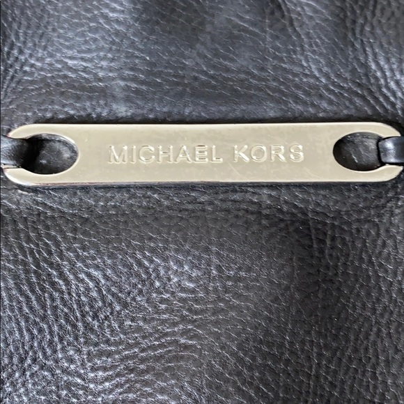 Original Authentic Michael Kors Chain purse. - Picture 5 of 12